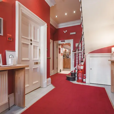 Ceilidh-donia 3* Edinburgh