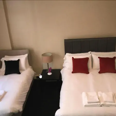 Edinburgh Central Rooms בית הארחה