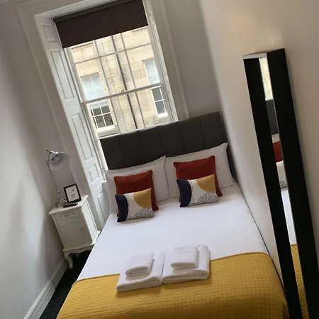 Edinburgh Central Rooms בית הארחה אדינבורו