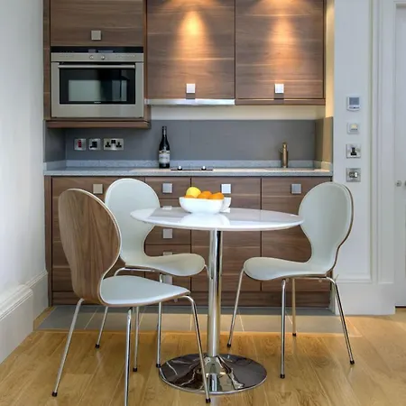 Hotel Clarendon Luxury