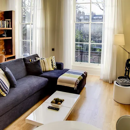 Отель Clarendon Luxury 4*