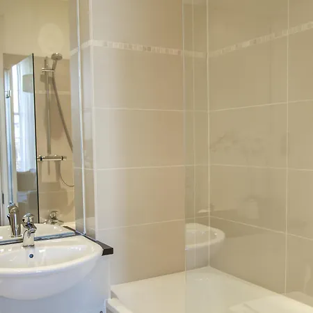 Clarendon Luxury 4* Edinburgh