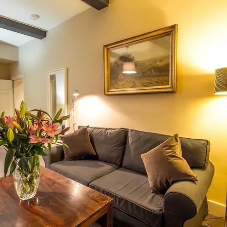 Six Brunton Place Bed & Breakfast Edinburgh