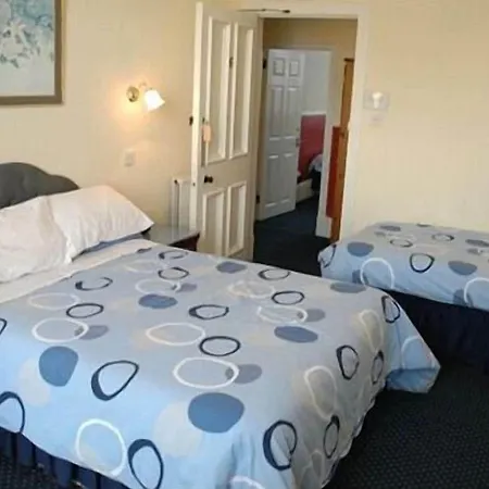 Strathallan Guest house 3*