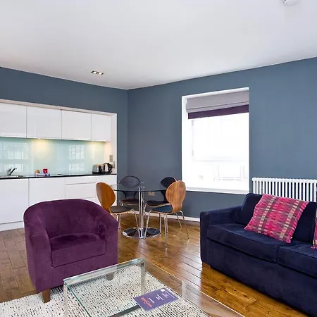 Destiny Scotland -the Malt House Apartment Edinburgh