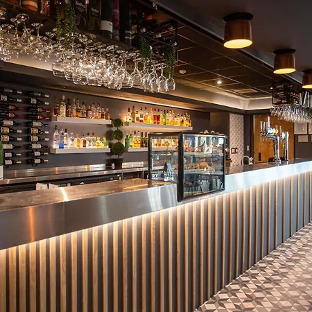 Hotel Novotel Park 4*