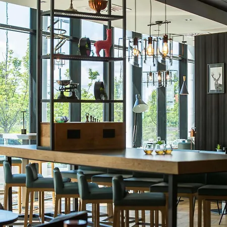 Novotel Park 4* אדינבורו