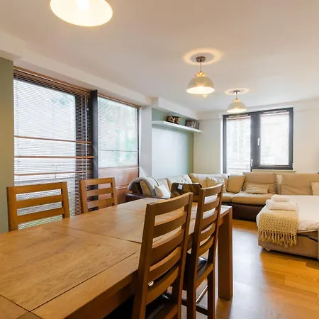 Modern Flat In The Middle Of Old Town Edynburg