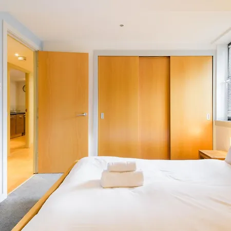 Modern Flat In The Middle Of Old Town * Edimburgo