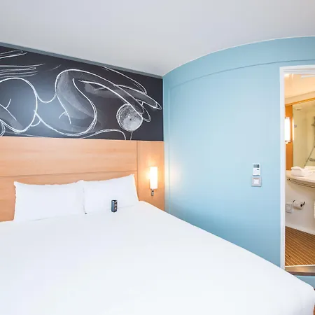Отель Ibis Centre South Bridge - Royal Mile