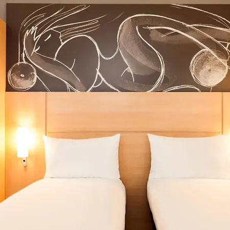 Ibis Centre South Bridge - Royal Mile 3*