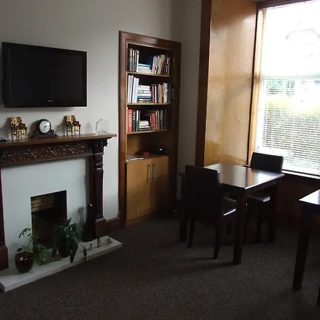 Pensjonat Cambridge House 3*
