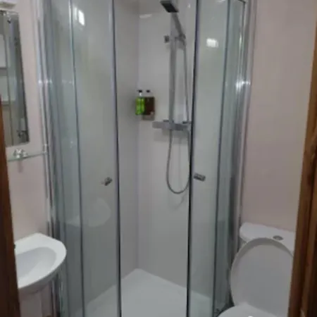 Cambridge House 3*