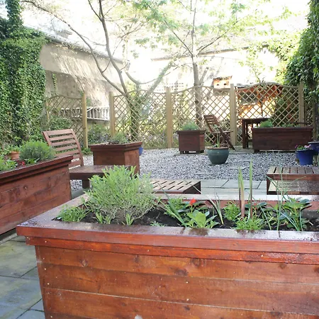 No11 Boutique & Brasserie 4*