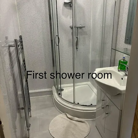 3 Bedrooms For Upto 6 * Edinburgh