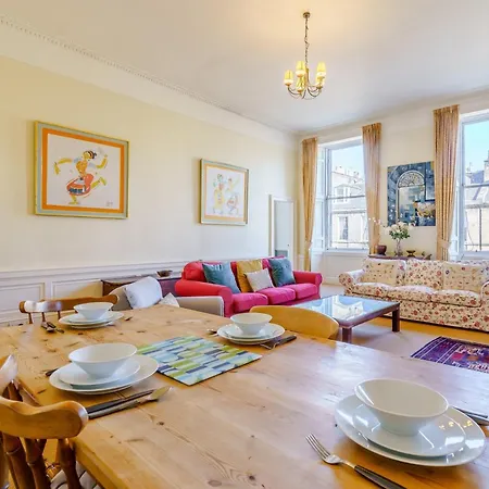 3 Bed In 79008 Édimbourg