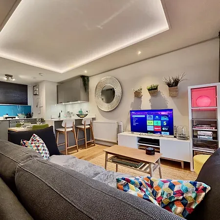 Appartamento Heavenly Pad Retreat 300m To With Fast Links To Centre *