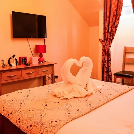 Edinburgh City Suites