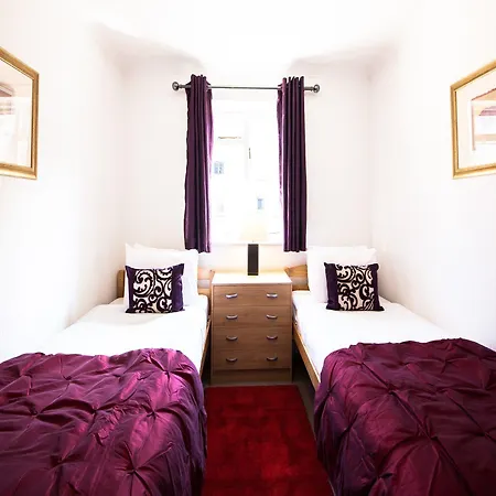 Leith Apartment *