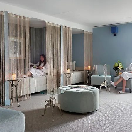 Village Hotel 4*