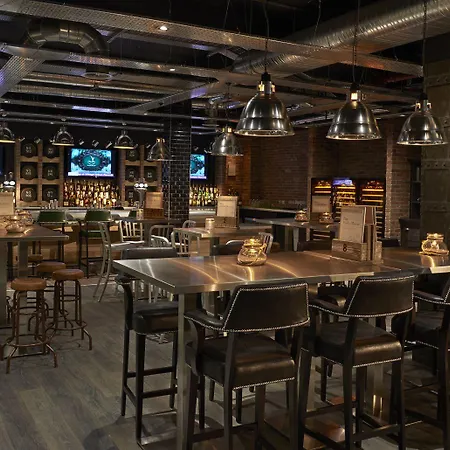 Village Hotel 4*