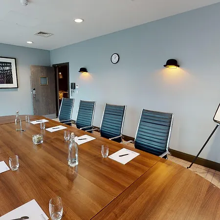 Village 4* Edinburgh