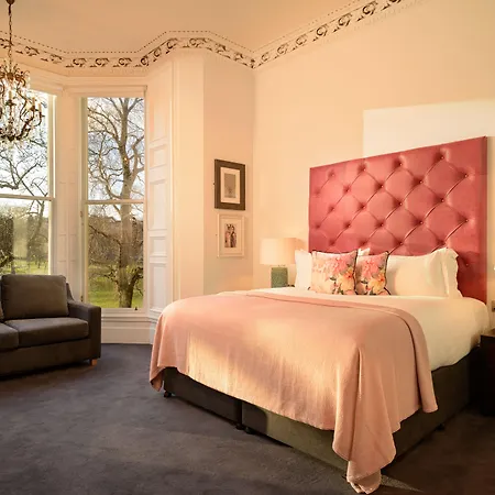 Black Ivy 4* Edinburgh