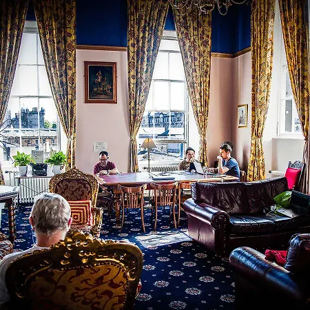 Castle Rock - Adults Only Hostel