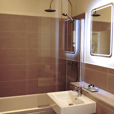 28 York Place فندق