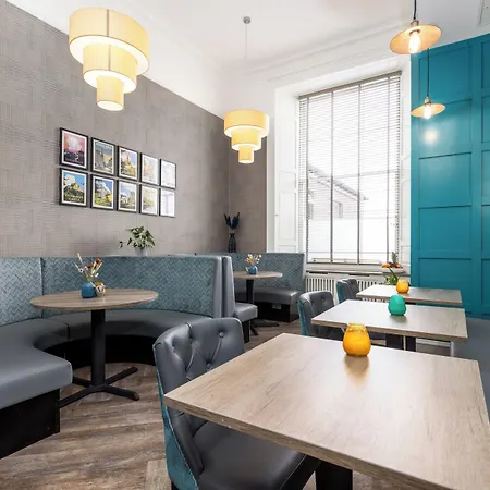 28 York Place 3* إدنبرة