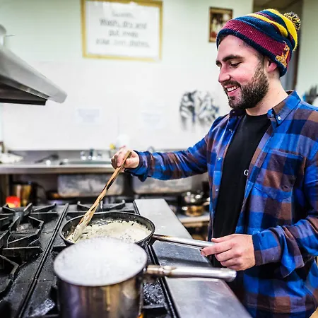 High Street - Over 18s Only, Backpackers Atmosphere (adults Only) Hostel *