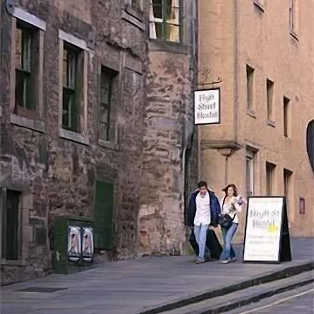 High Street - Over 18s Only, Backpackers Atmosphere (adults Only) *