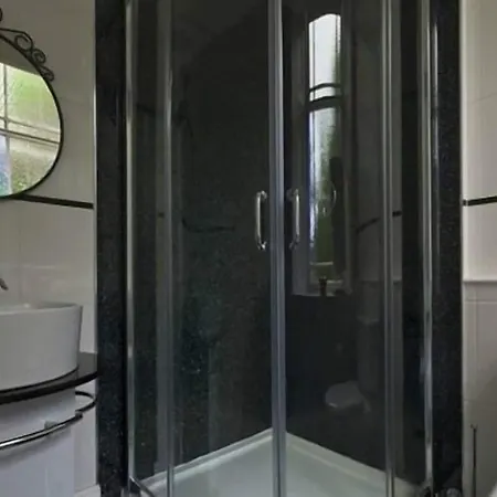 Alba House Konukevi 3*