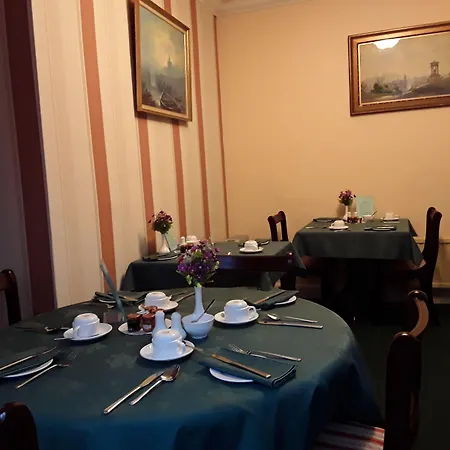 Acer Guest house Edinburgh