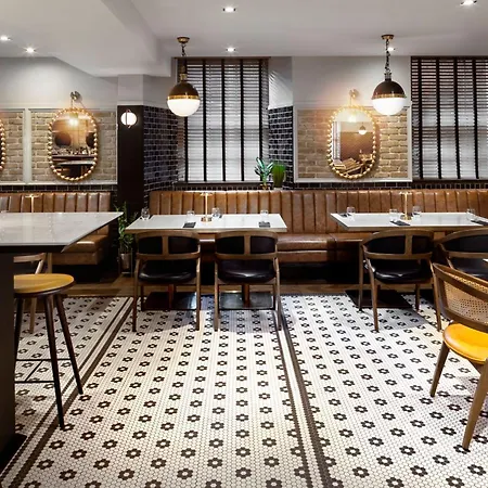 מלון Courtyard By Marriott אדינבורו