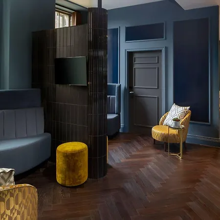 Courtyard By Marriott 4*