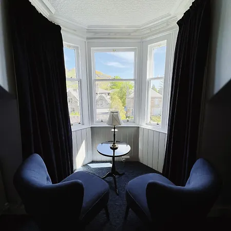 Gladstone House 4* Edinburgh