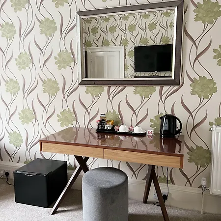 Penzion Gladstone House 4*