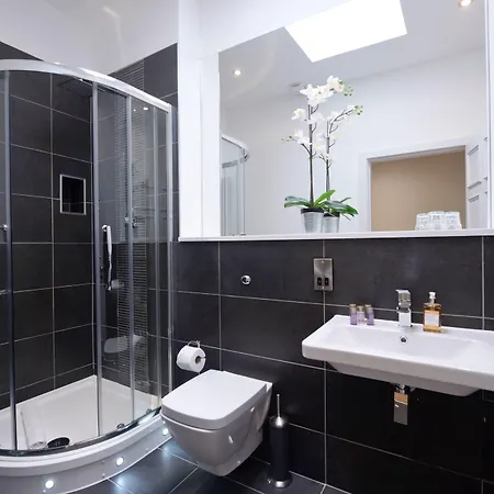 Destiny Scotland - Q-residence