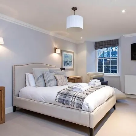 Destiny Scotland - Q-residence