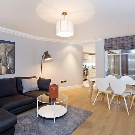 Destiny Scotland - Q-residence Edinburg