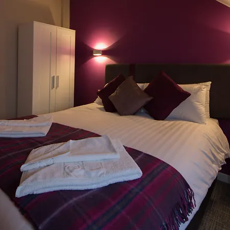 The Spires Serviced * Edinburgh