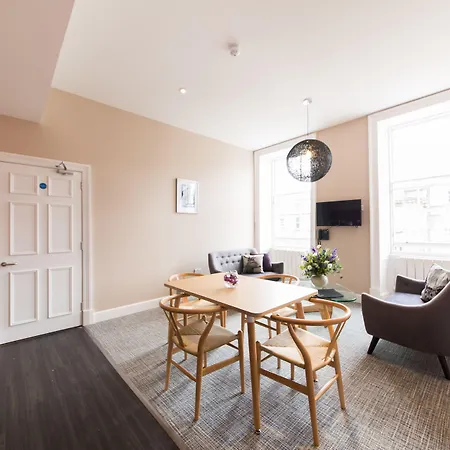 The Spires Serviced Apartament *