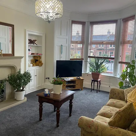 Entire Victorian House 2br - 4 Guests Апартаменты