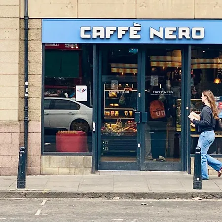 Stylish In 5 Beds 3 Bedrooms