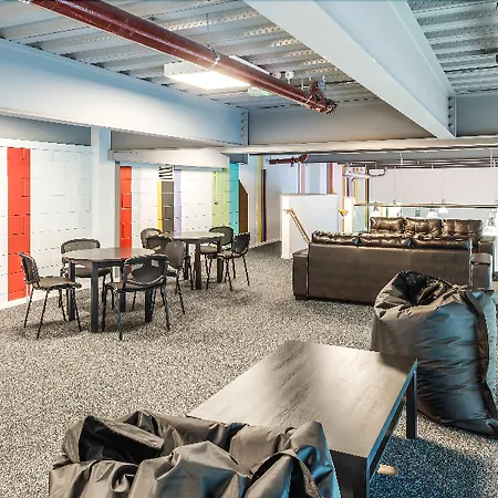 Destiny Student - Shrubhill * אדינבורו