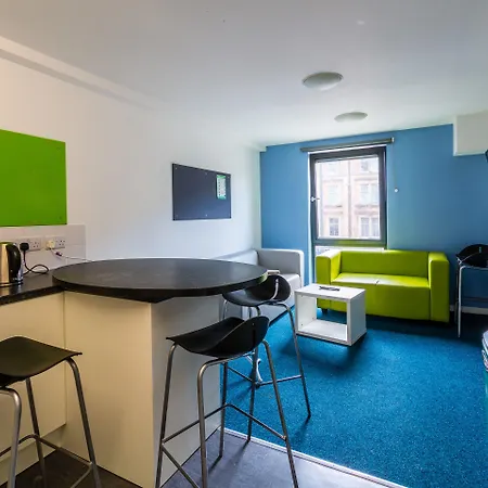 Apartment Destiny Student - Shrubhill *