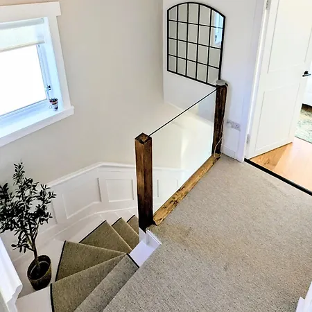 بيت للعطل Newly Refurbished 3 Bed House With 2-sided Wood Burner And Garden In إدنبرة