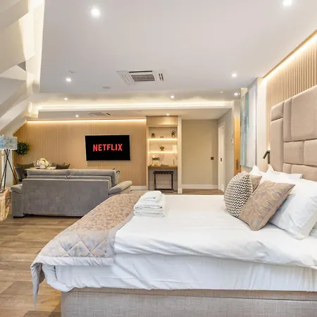 Centre Luxury For 2