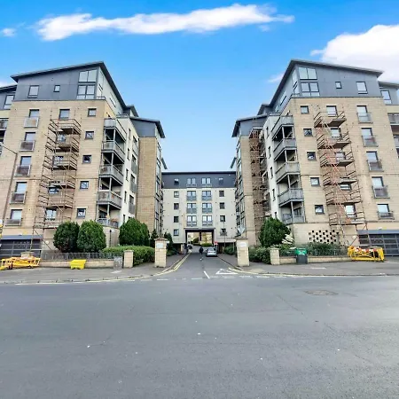 Hawkhill Lookout - Arthur's Seat View * Edinburgh